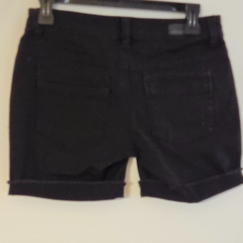 Union Bay Black Shorts - Picture 2 of 3